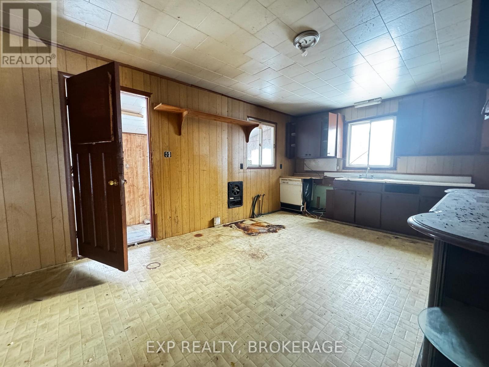 10 Jones Street, Addington Highlands, Ontario  K0H 1P0 - Photo 19 - X12712220