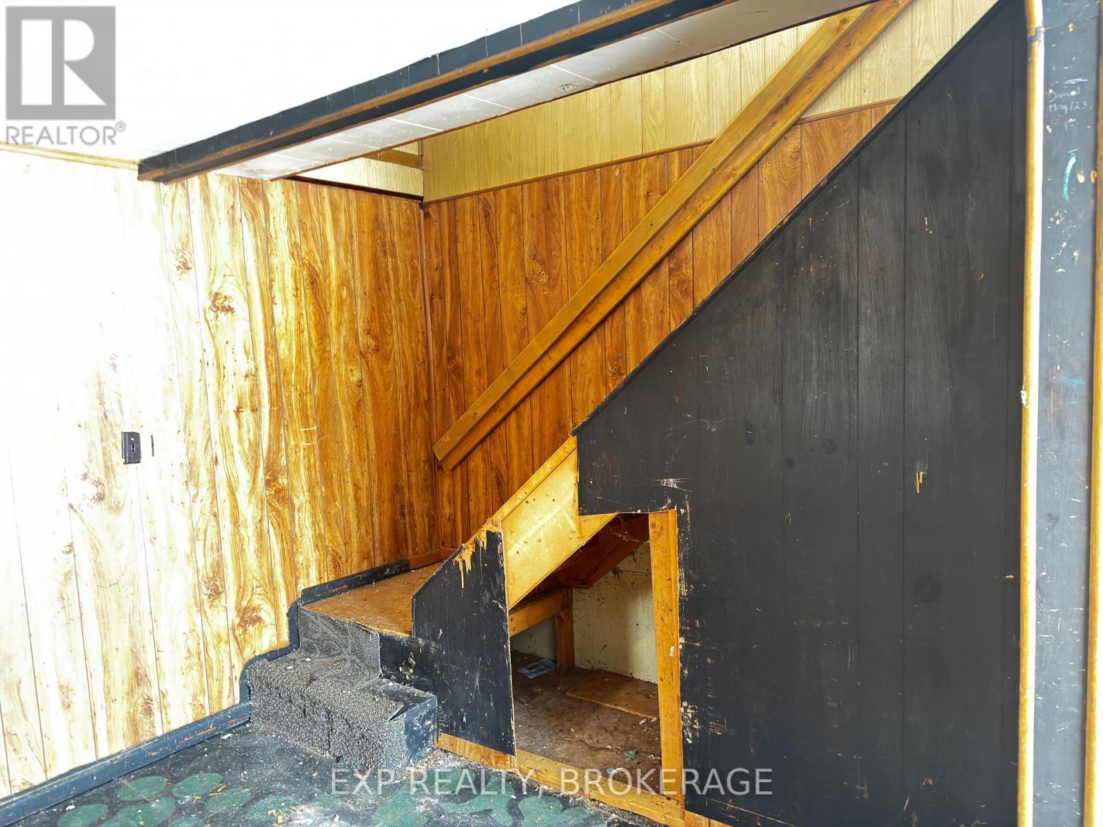 10 Jones Street, Addington Highlands, Ontario  K0H 1P0 - Photo 9 - X12712220