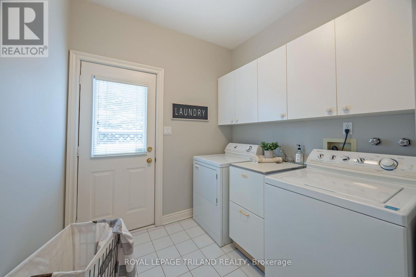 31 Woods Edge Close, London South, Ontario  N6K 4K8 - Photo 19 - X12712222