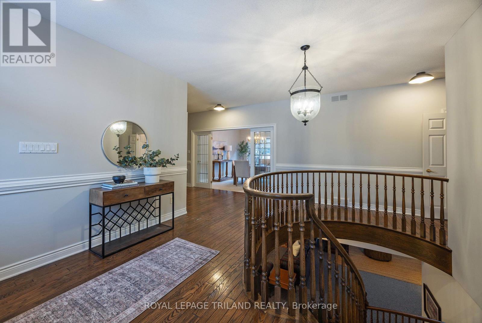 31 Woods Edge Close, London South, Ontario  N6K 4K8 - Photo 3 - X12712222