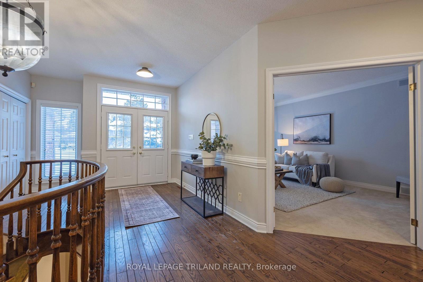 31 Woods Edge Close, London South, Ontario  N6K 4K8 - Photo 4 - X12712222