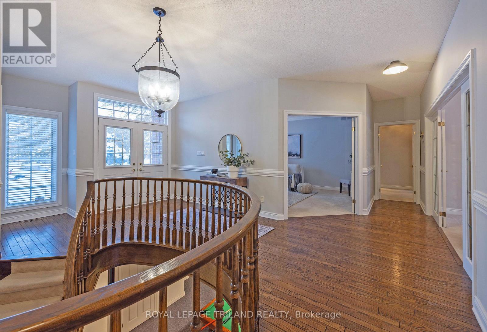 31 Woods Edge Close, London South, Ontario  N6K 4K8 - Photo 5 - X12712222