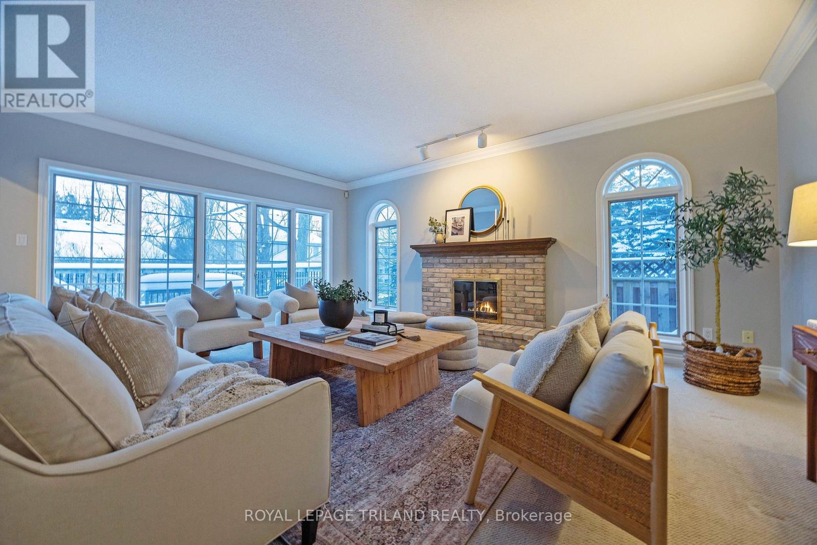 31 Woods Edge Close, London South, Ontario  N6K 4K8 - Photo 7 - X12712222