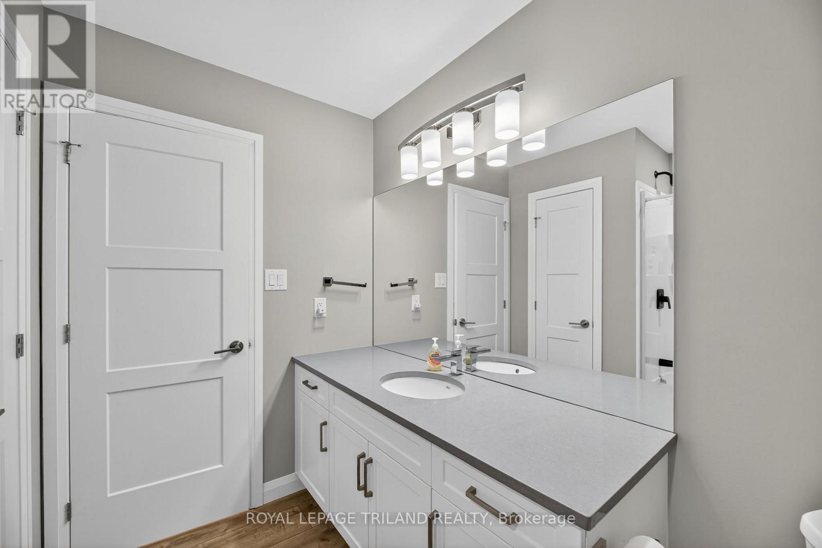 30 - 17 Nicholson Street, Lucan Biddulph, Ontario  N0M 2J0 - Photo 17 - X12712228