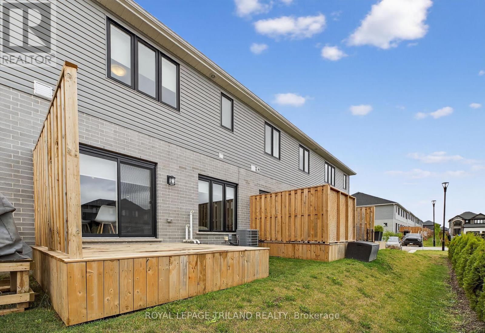 30 - 17 Nicholson Street, Lucan Biddulph, Ontario  N0M 2J0 - Photo 28 - X12712228