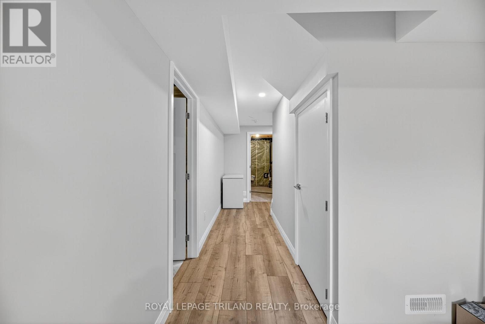 30 - 17 Nicholson Street, Lucan Biddulph, Ontario  N0M 2J0 - Photo 3 - X12712228