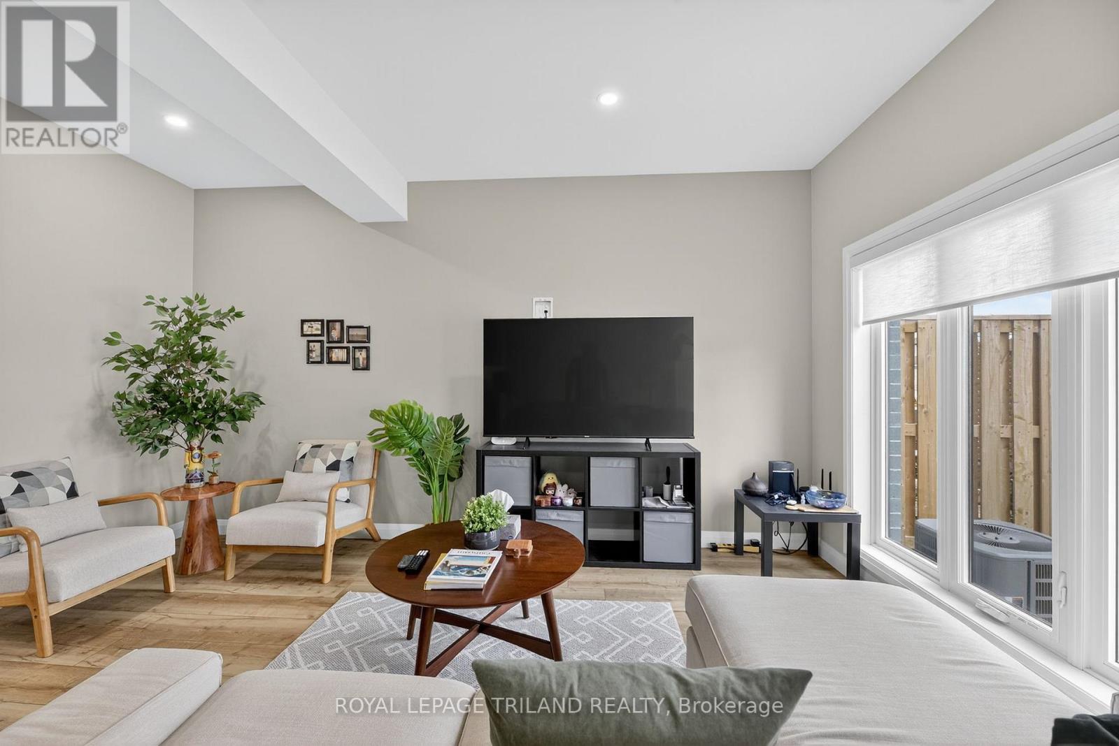 30 - 17 Nicholson Street, Lucan Biddulph, Ontario  N0M 2J0 - Photo 6 - X12712228