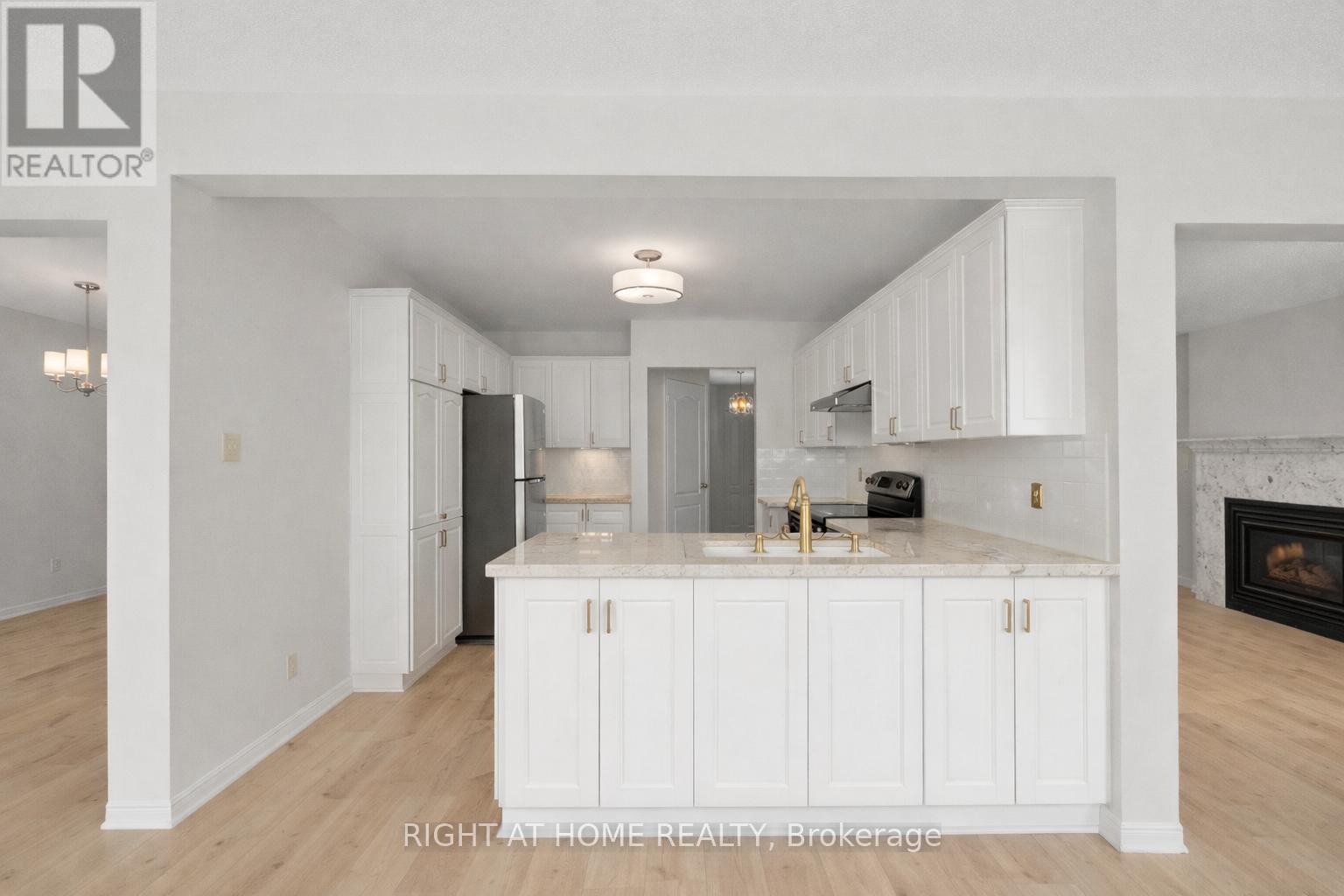 11 Kluane Ridge, Ottawa, Ontario  K2M 1Z7 - Photo 14 - X12712260