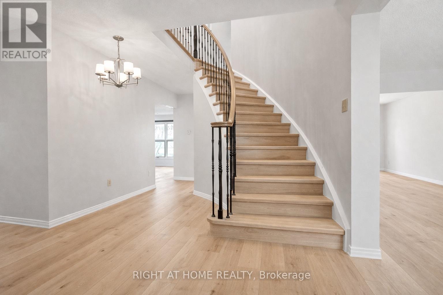 11 Kluane Ridge, Ottawa, Ontario  K2M 1Z7 - Photo 21 - X12712260