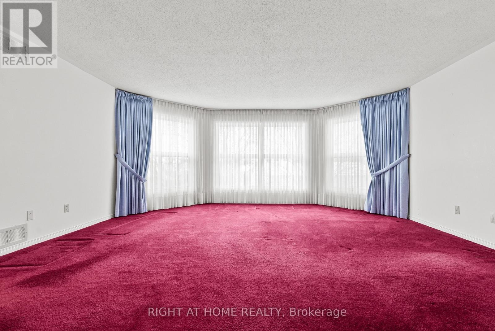 11 Kluane Ridge, Ottawa, Ontario  K2M 1Z7 - Photo 25 - X12712260