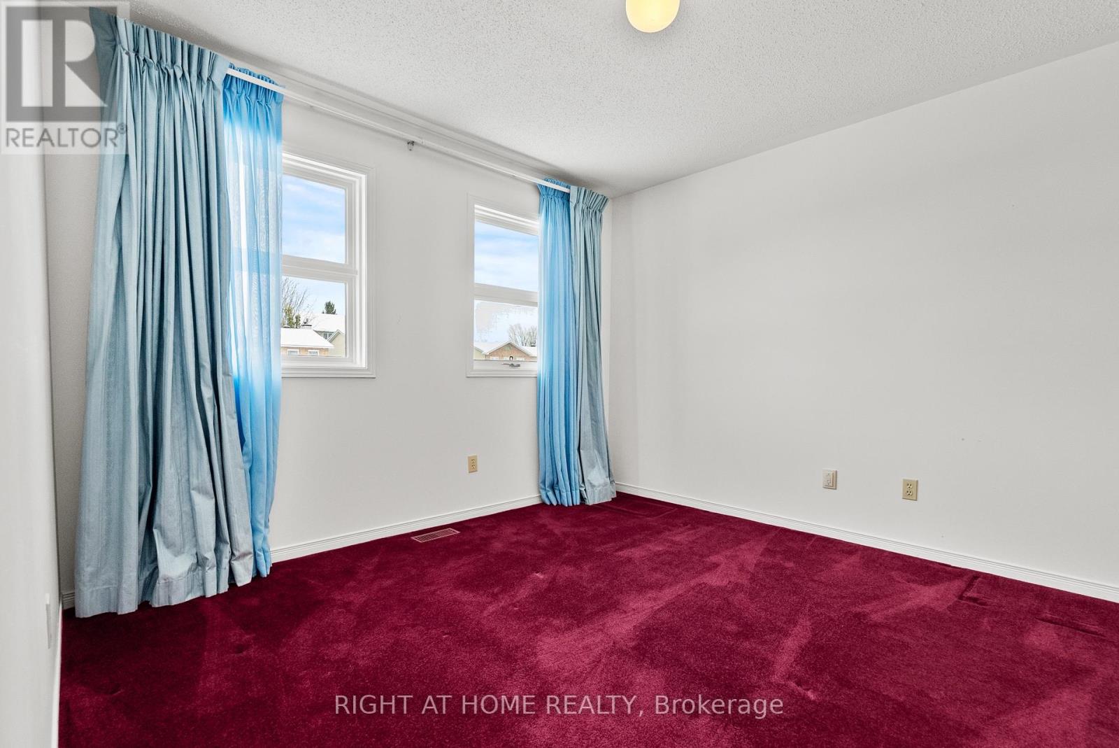 11 Kluane Ridge, Ottawa, Ontario  K2M 1Z7 - Photo 33 - X12712260