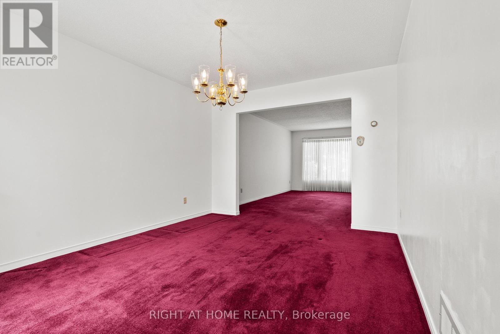 11 Kluane Ridge, Ottawa, Ontario  K2M 1Z7 - Photo 7 - X12712260