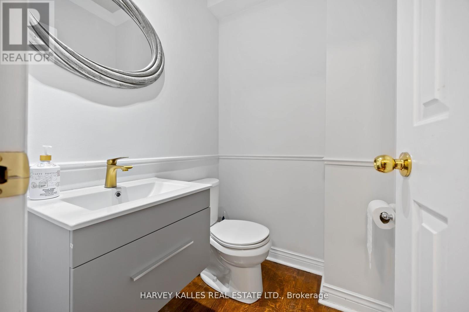 576 Ontario Street, Toronto, Ontario  M4X 1M7 - Photo 14 - C12712272