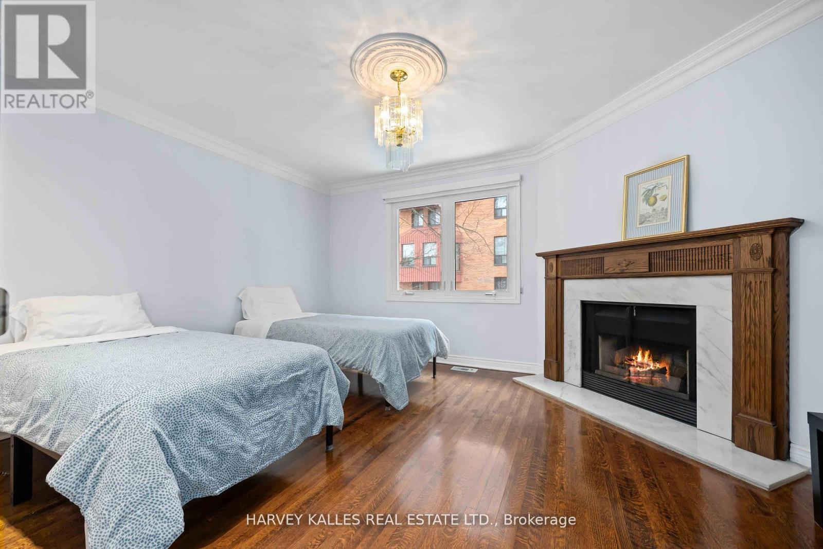 576 Ontario Street, Toronto, Ontario  M4X 1M7 - Photo 18 - C12712272