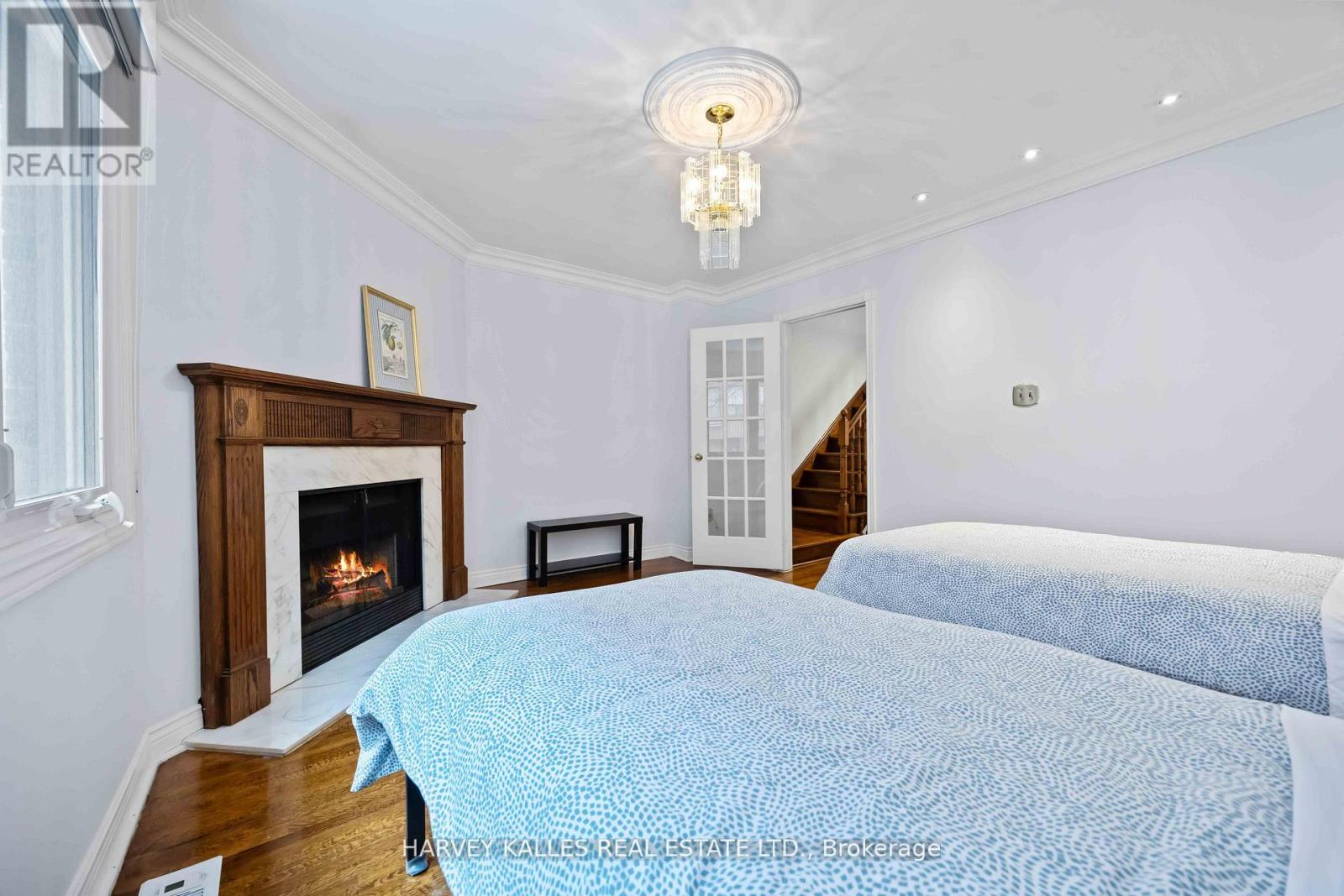 576 Ontario Street, Toronto, Ontario  M4X 1M7 - Photo 19 - C12712272