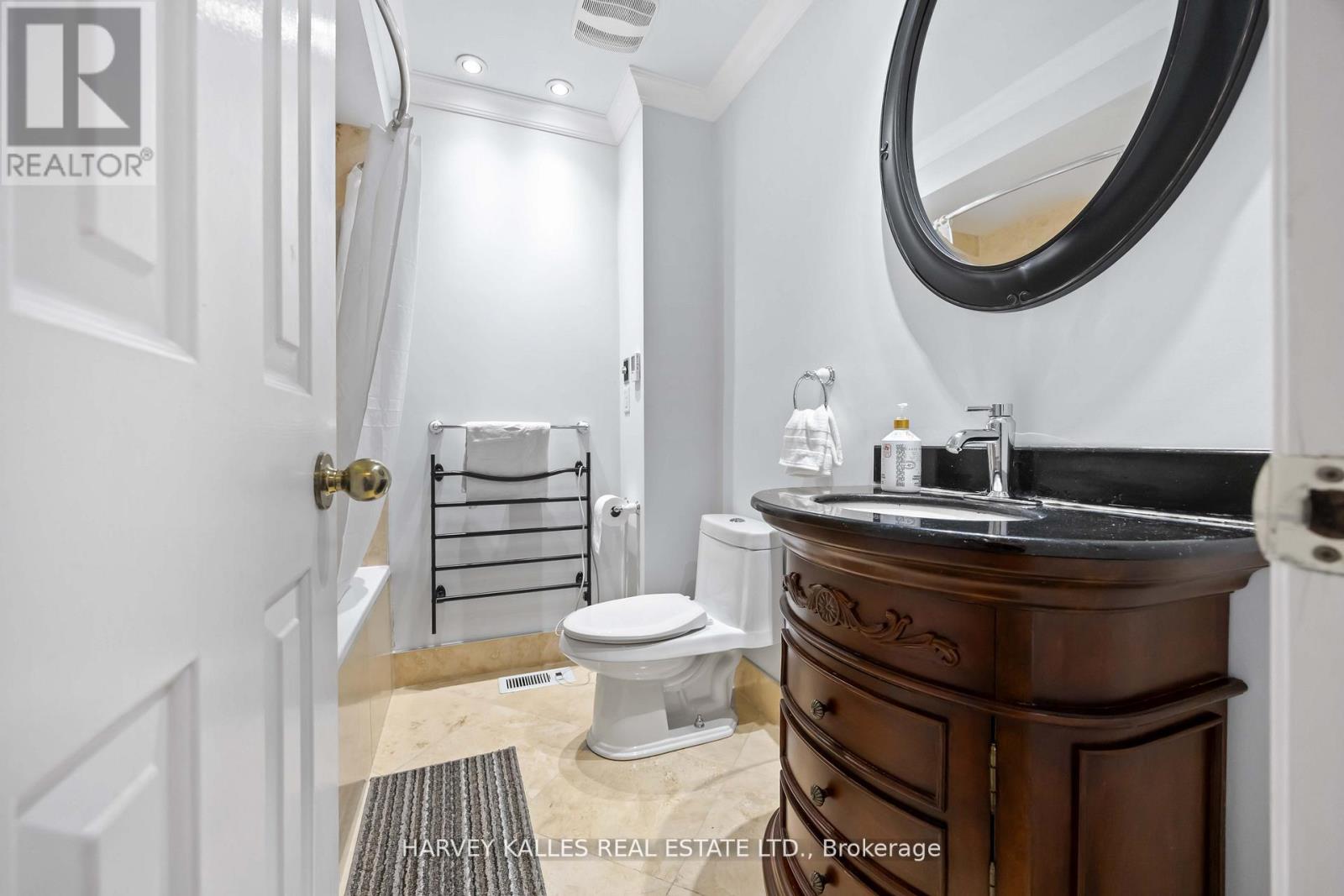 576 Ontario Street, Toronto, Ontario  M4X 1M7 - Photo 22 - C12712272