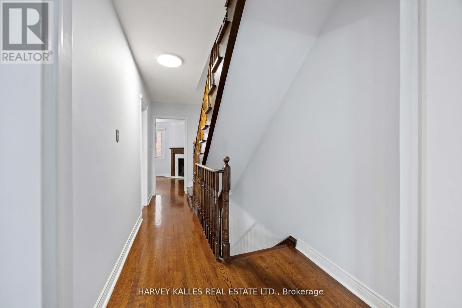 576 Ontario Street, Toronto, Ontario  M4X 1M7 - Photo 3 - C12712272