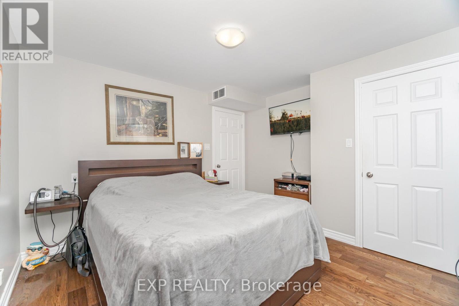 2007 - 55 Centre Avenue, Toronto, Ontario  M5G 2H5 - Photo 21 - C12712296