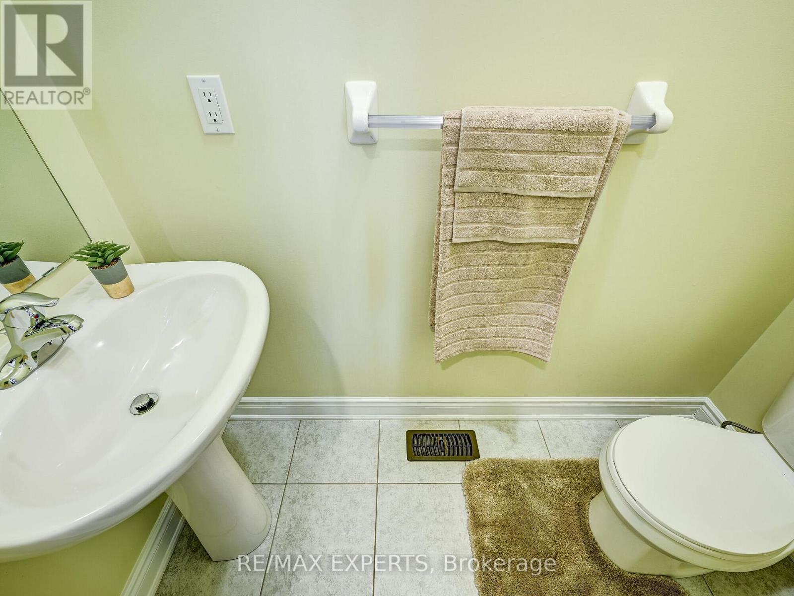 25 Killington Avenue, Vaughan, Ontario  L4H 3Y5 - Photo 12 - N12712224