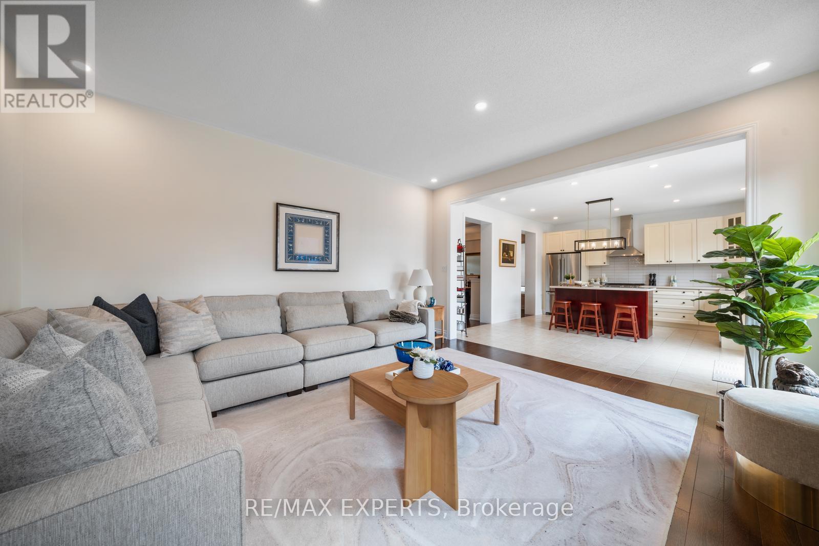 174 Sharpe Crescent, New Tecumseth (Tottenham), Ontario  L0G 1W0 - Photo 12 - N12712276