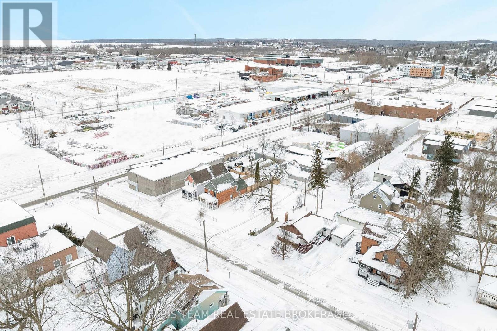 105 Matchedash Street S, Orillia, Ontario  L3V 4W9 - Photo 12 - S12712254