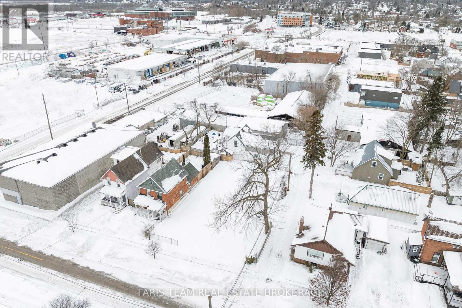 105 Matchedash Street S, Orillia, Ontario  L3V 4W9 - Photo 2 - S12712254