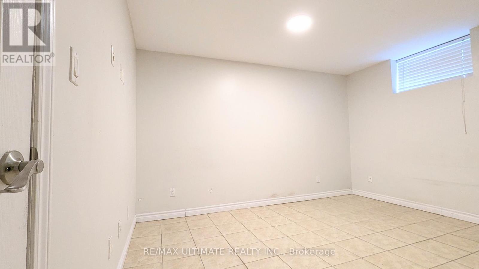 Lower - 1209 Sixth Line, Oakville (Cp College Park), Ontario  L6H 1W8 - Photo 13 - W12691320