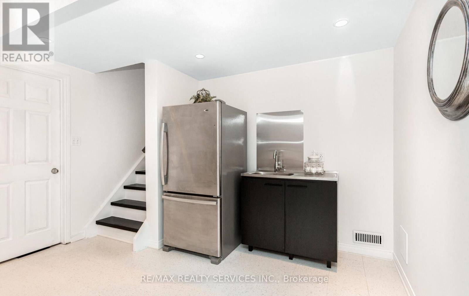 17 Croydon Court, Brampton, Ontario  L6T 1Y3 - Photo 34 - W12712270