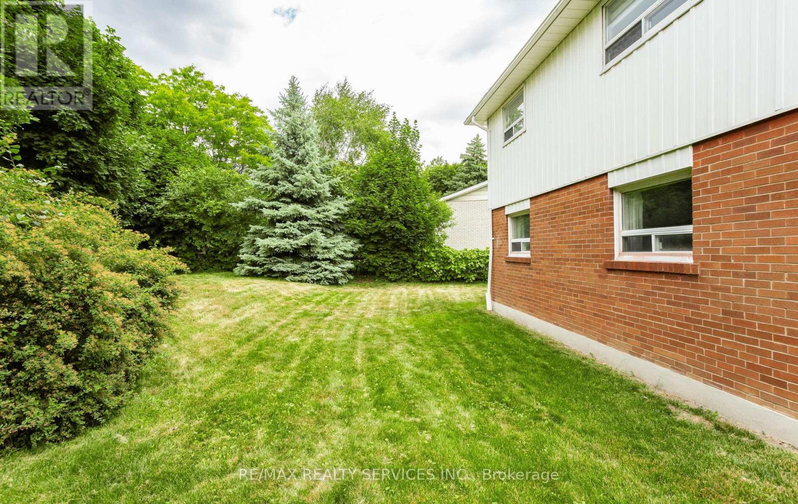 17 Croydon Court, Brampton, Ontario  L6T 1Y3 - Photo 38 - W12712270