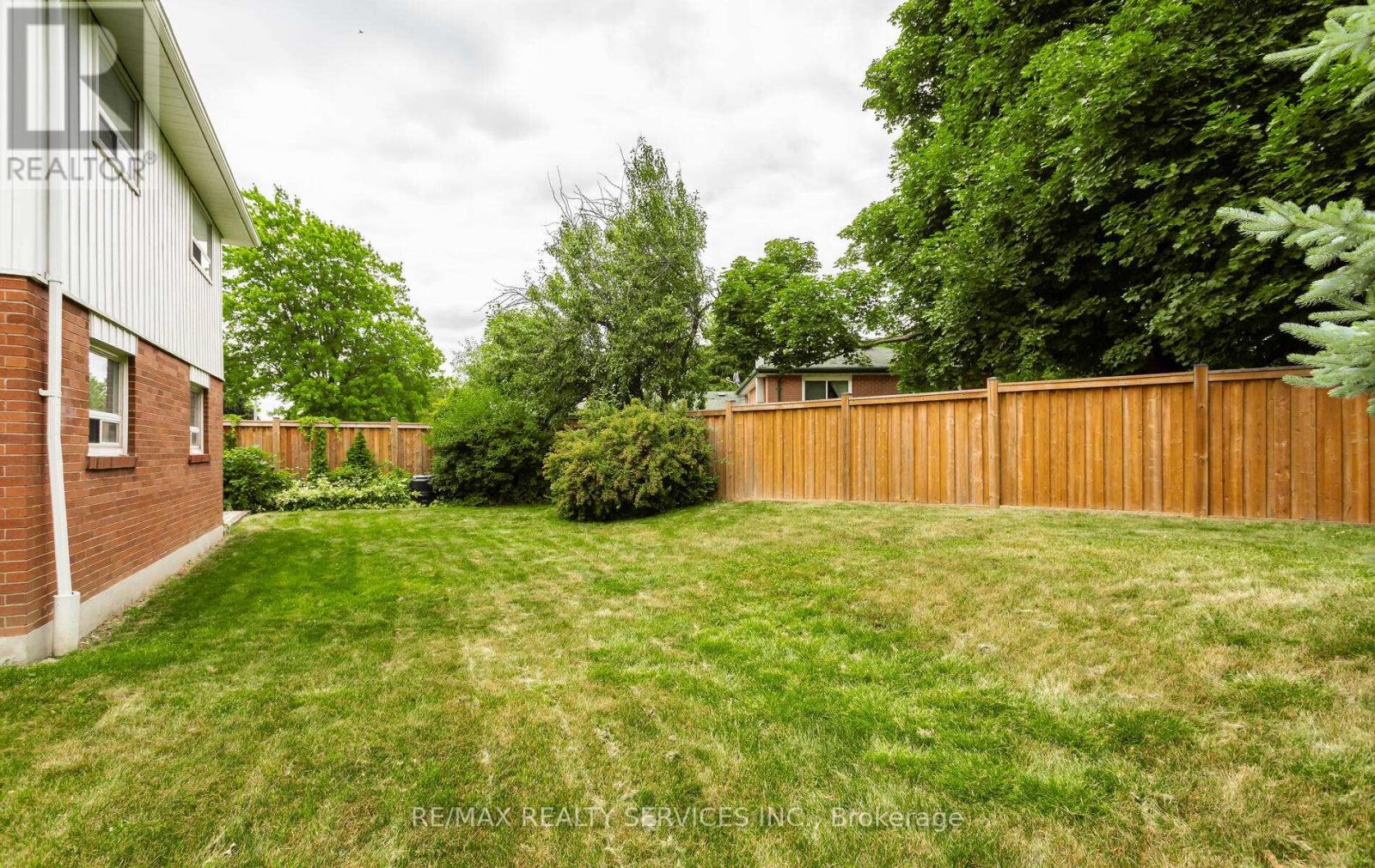 17 Croydon Court, Brampton, Ontario  L6T 1Y3 - Photo 42 - W12712270