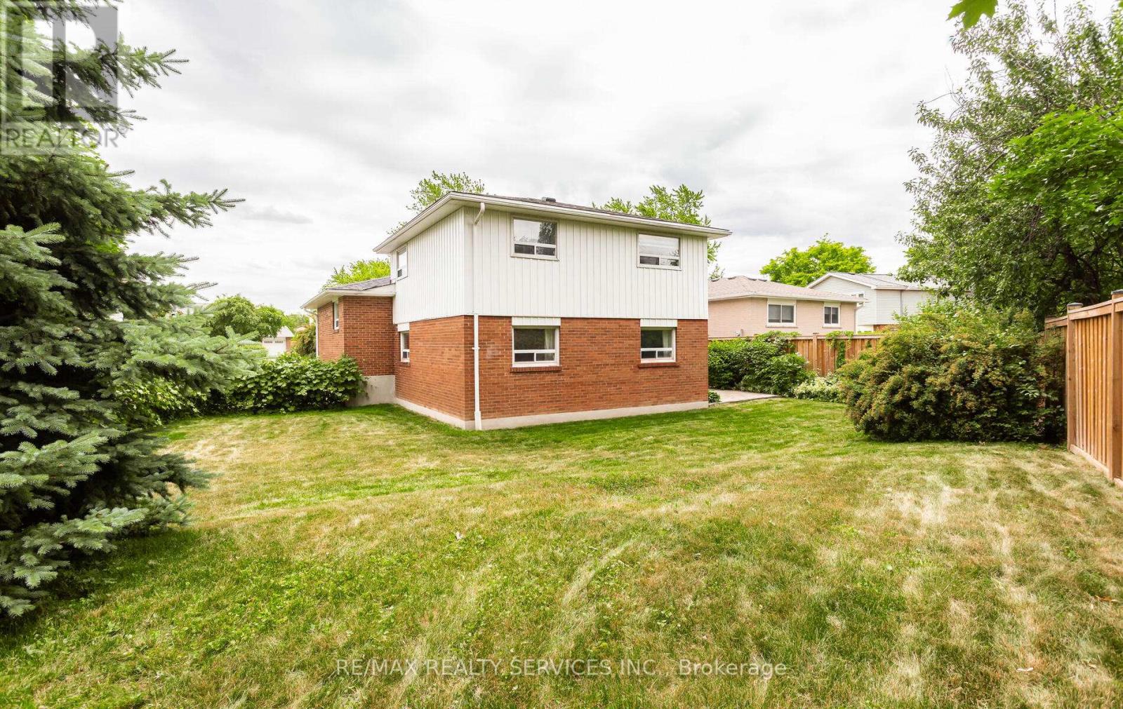 17 Croydon Court, Brampton, Ontario  L6T 1Y3 - Photo 44 - W12712270