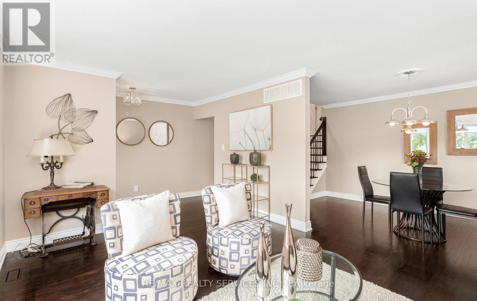 17 Croydon Court, Brampton, Ontario  L6T 1Y3 - Photo 7 - W12712270