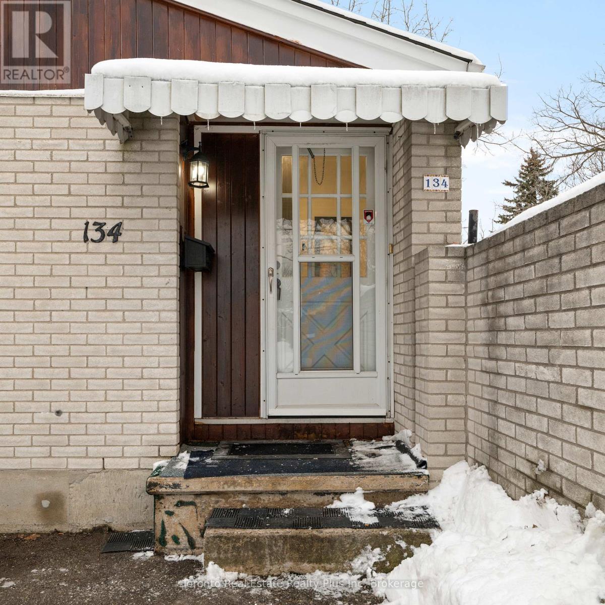 134 Pepperwood Crescent, Kitchener, Ontario  N2A 2R3 - Photo 3 - X12712290