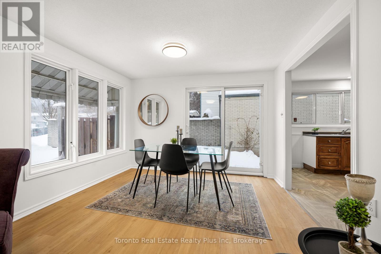 134 Pepperwood Crescent, Kitchener, Ontario  N2A 2R3 - Photo 4 - X12712290