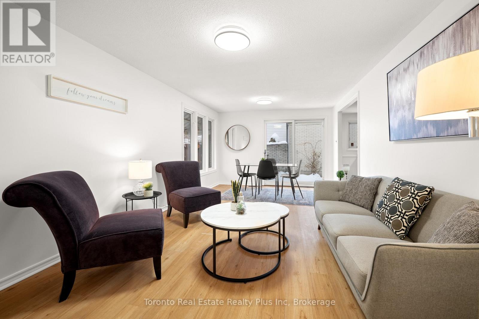 134 Pepperwood Crescent, Kitchener, Ontario  N2A 2R3 - Photo 5 - X12712290