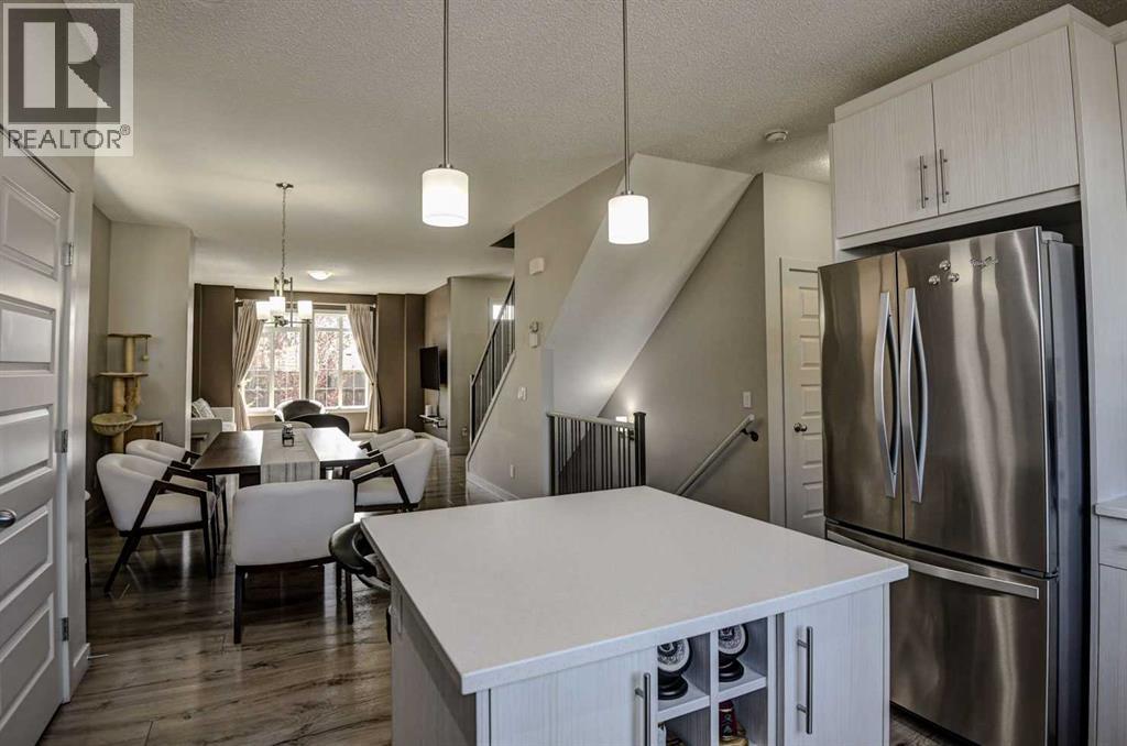 78 Marquis Heights Se, Calgary, Alberta  T3M 2A8 - Photo 12 - A2268771