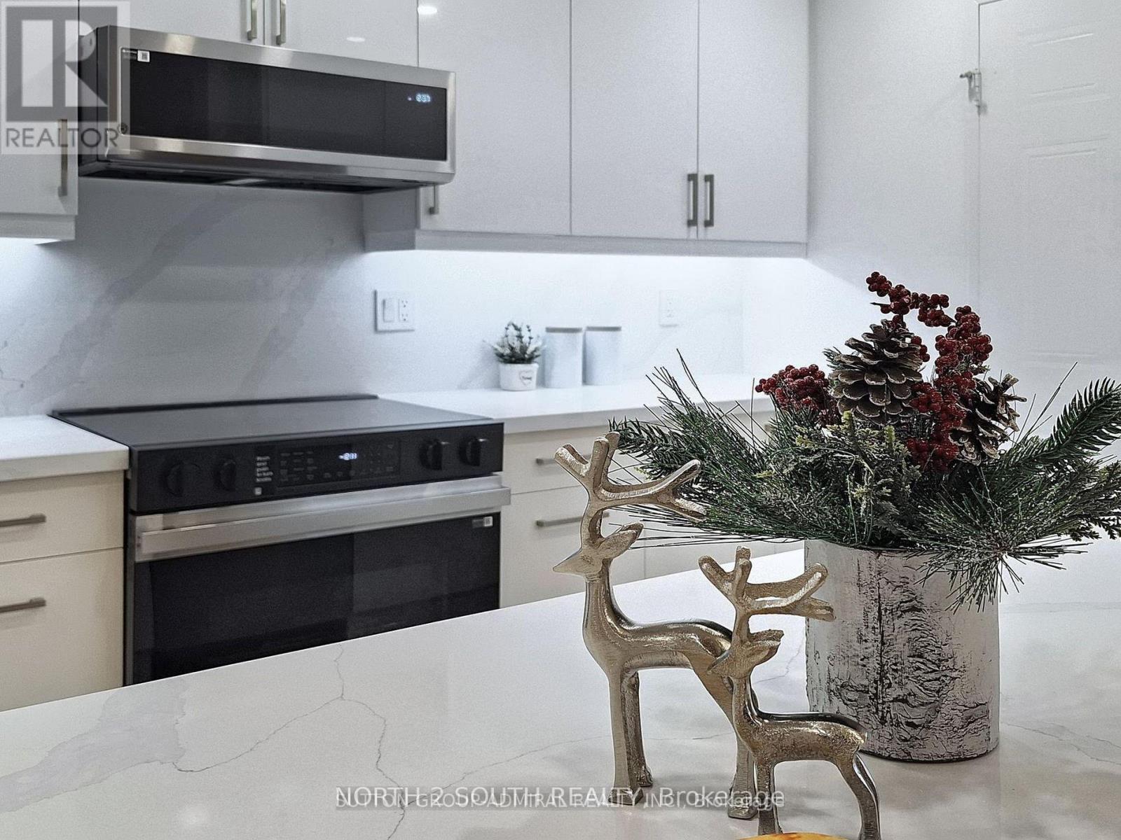 Ph27 - 32 Clarissa Drive, Richmond Hill, Ontario  L4C 9R7 - Photo 19 - N12700834