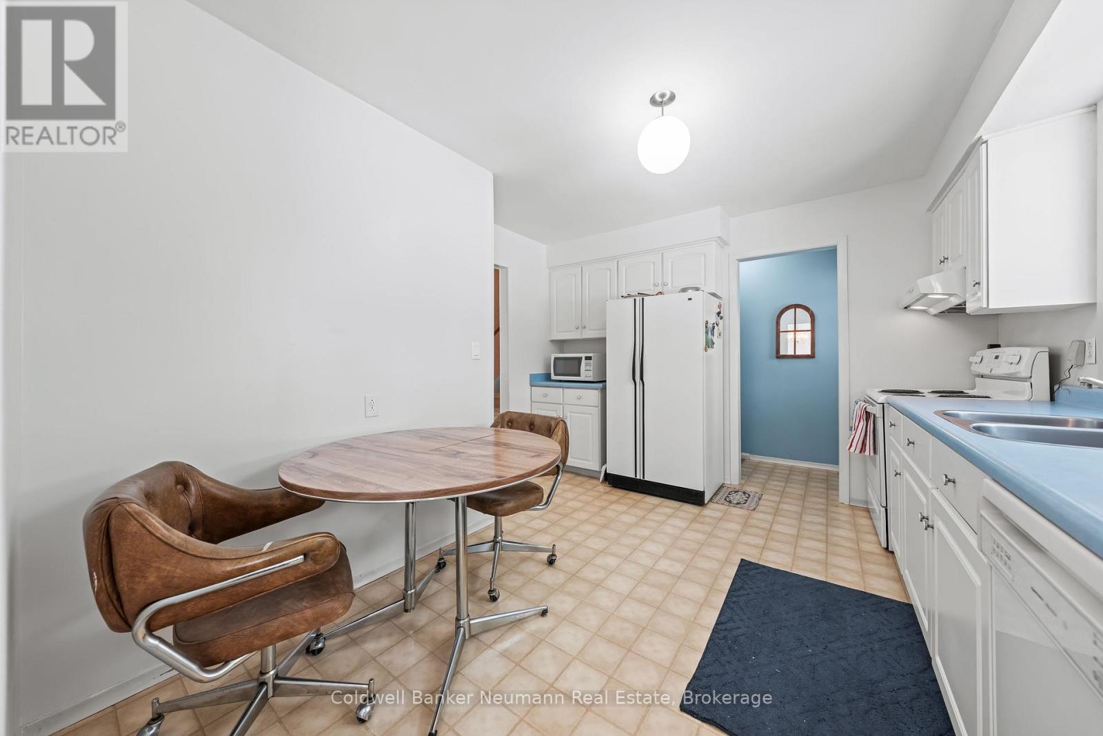 320 Elora Street, Centre Wellington, Ontario  N1M 1Y8 - Photo 11 - X12712340