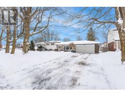 320 ELORA STREET, centre wellington (fergus), Ontario