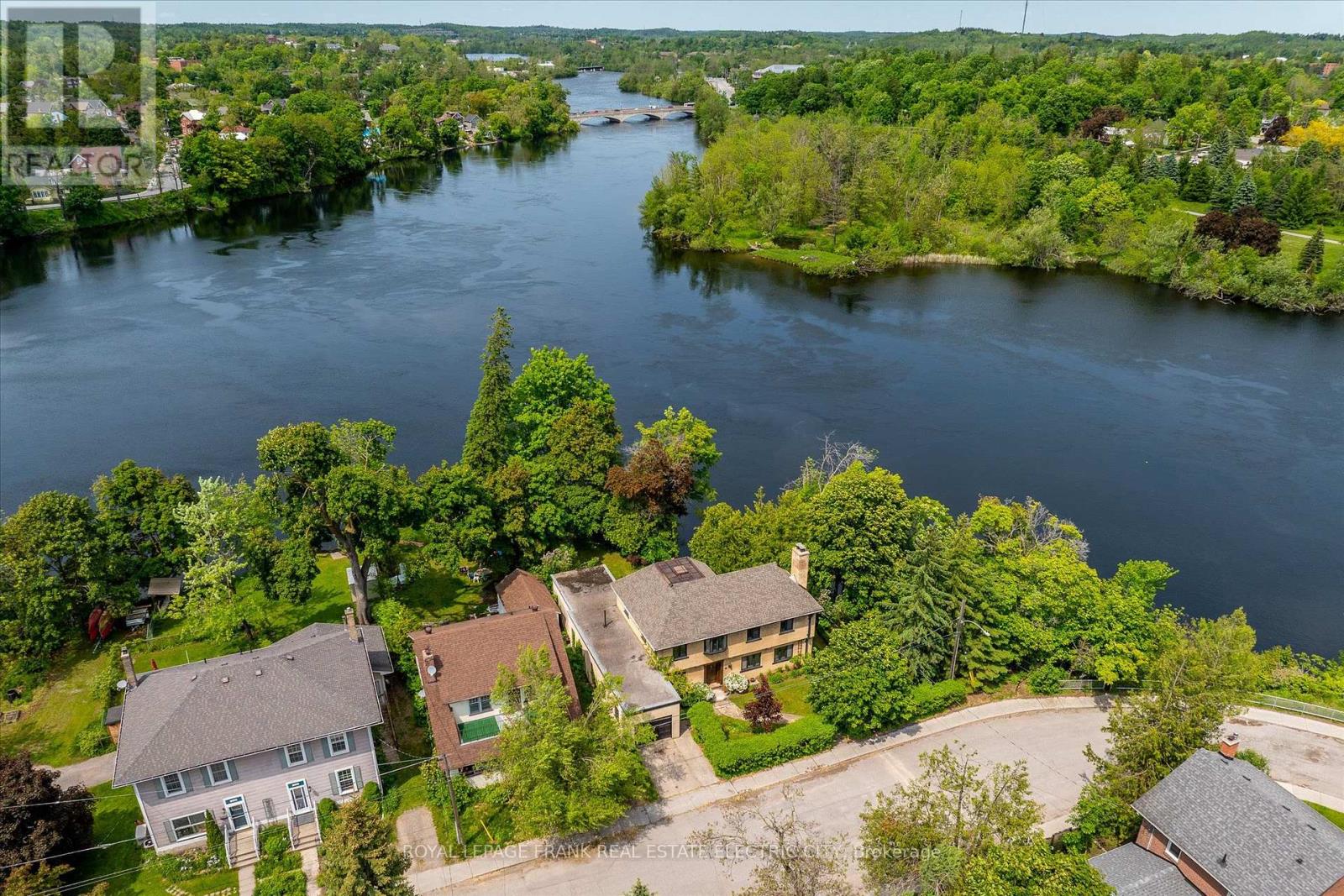 82 Dublin Street, Peterborough, Ontario K9H 3A9 - Photo 48 - X12712382