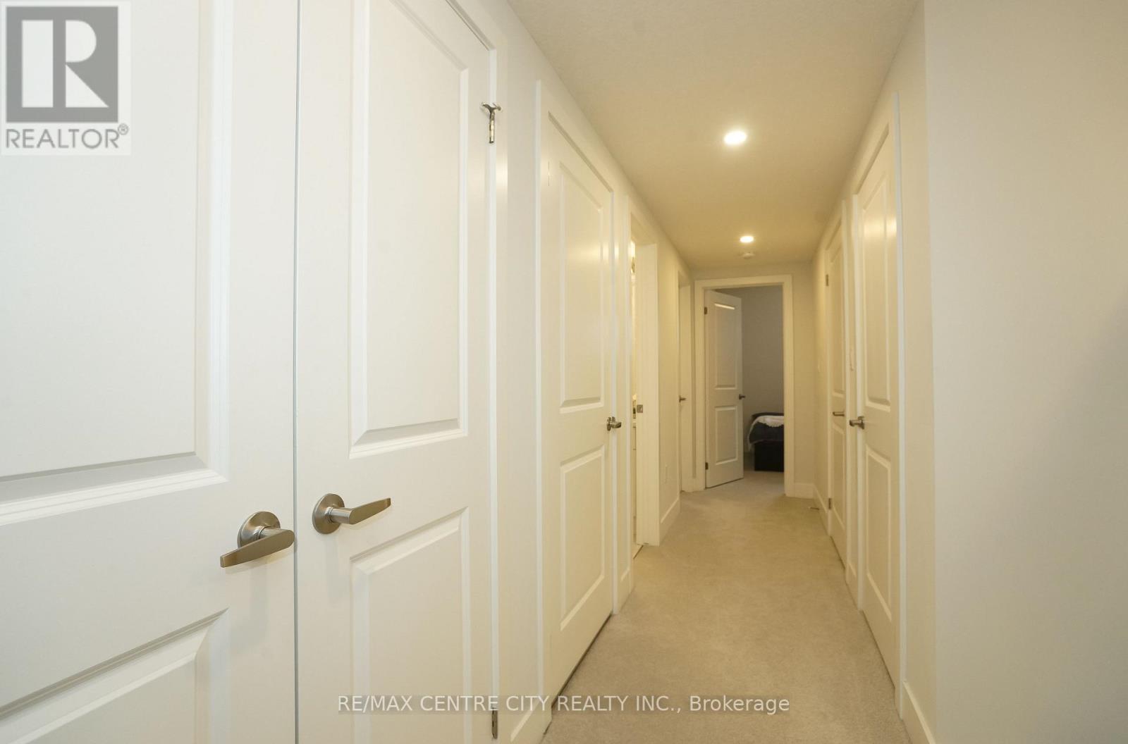 6 - 925 Deveron Crescent, London South, Ontario  N5Z 5A4 - Photo 7 - X12712300