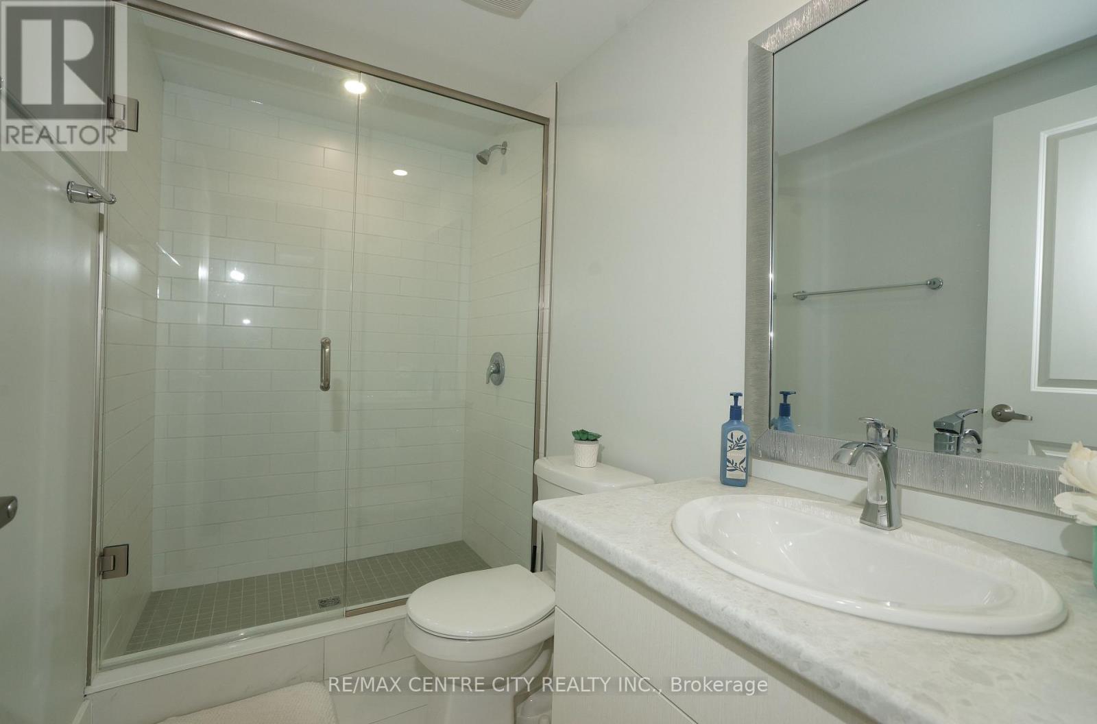 6 - 925 Deveron Crescent, London South, Ontario  N5Z 5A4 - Photo 9 - X12712300