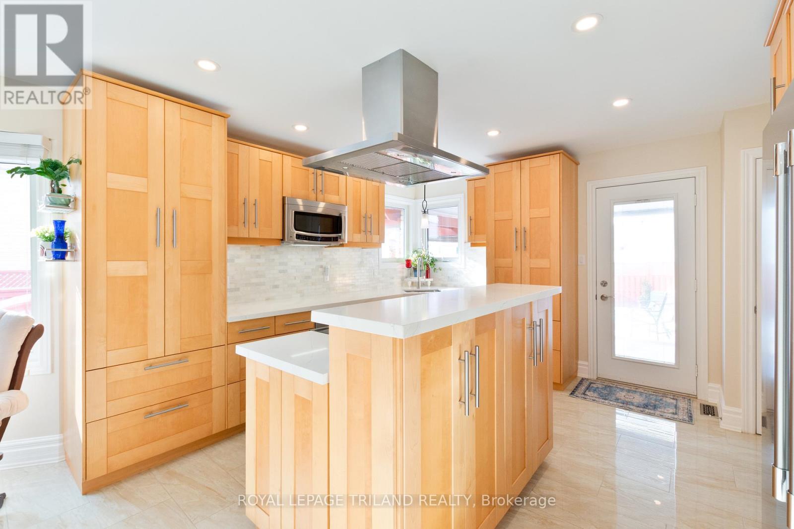 53 Edgewell Crescent, Central Elgin, Ontario  N5P 4K9 - Photo 3 - X12712374