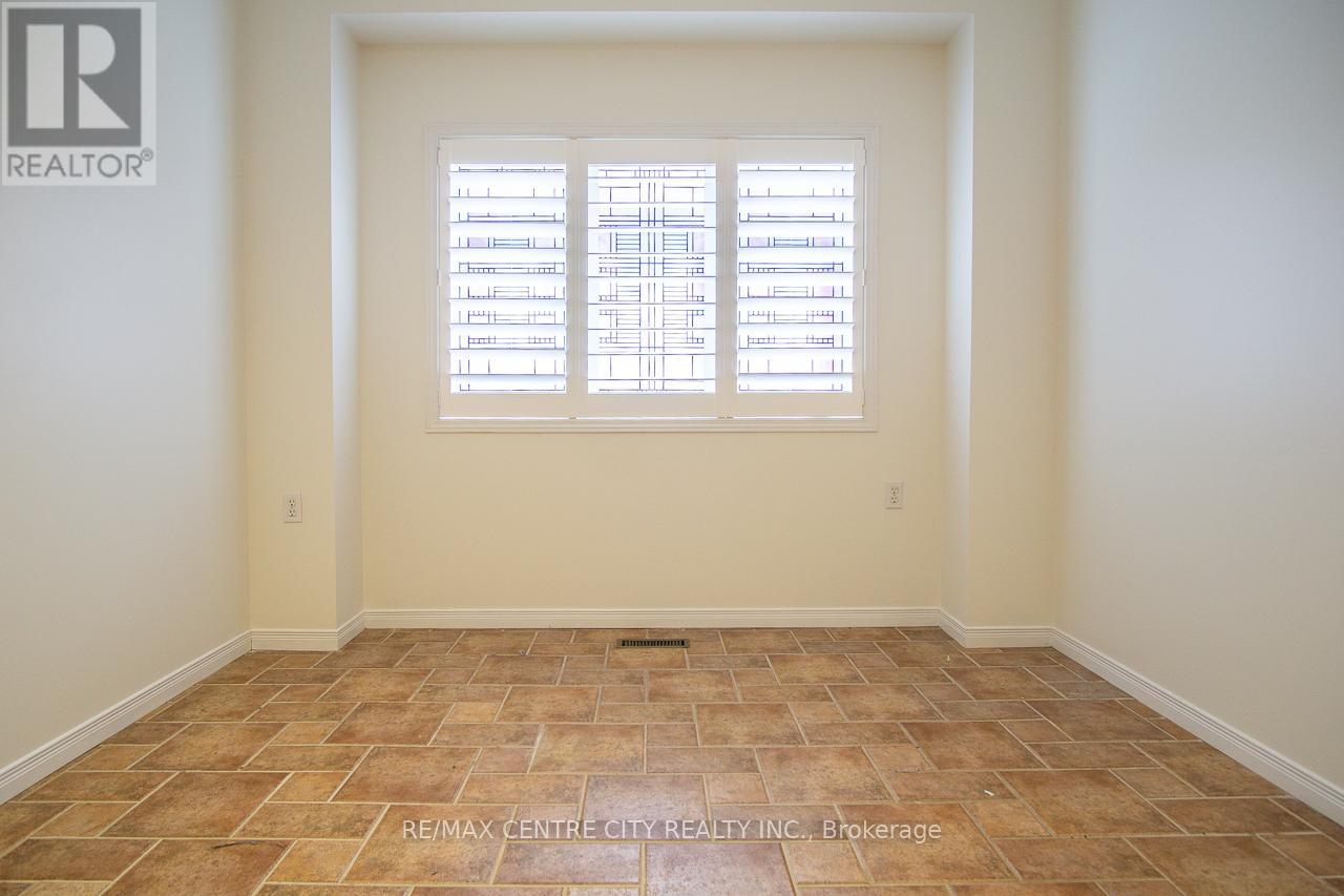 25 - 1555 Highbury Avenue N, London East, Ontario  N5Y 5R2 - Photo 18 - X12712388