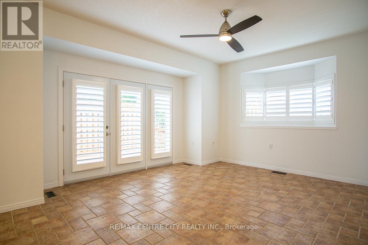 25 - 1555 Highbury Avenue N, London East, Ontario  N5Y 5R2 - Photo 19 - X12712388