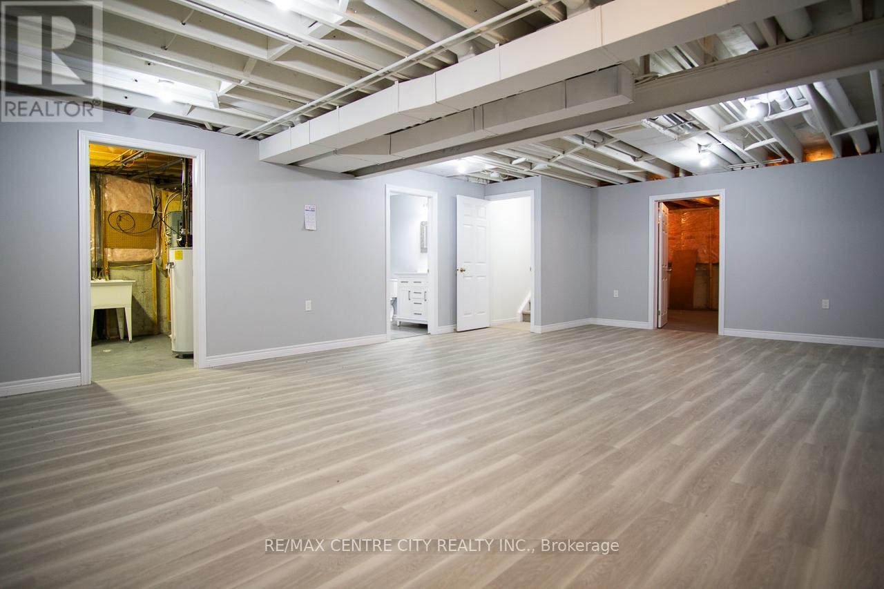 25 - 1555 Highbury Avenue N, London East, Ontario  N5Y 5R2 - Photo 29 - X12712388