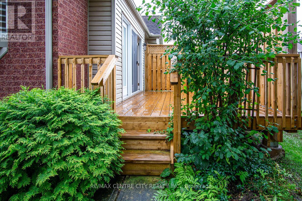 25 - 1555 Highbury Avenue N, London East, Ontario  N5Y 5R2 - Photo 42 - X12712388