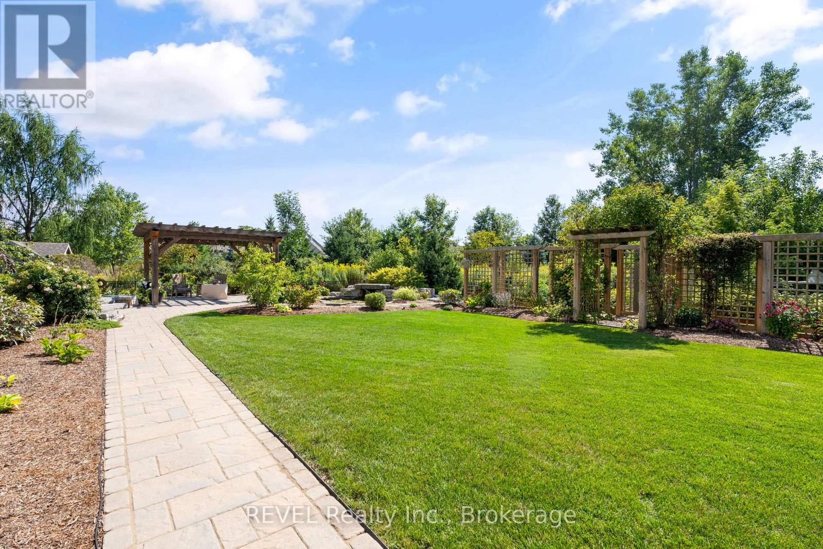 69 Butlers Drive, Fort Erie (Ridgeway), Ontario  L0S 1N0 - Photo 39 - X12712334