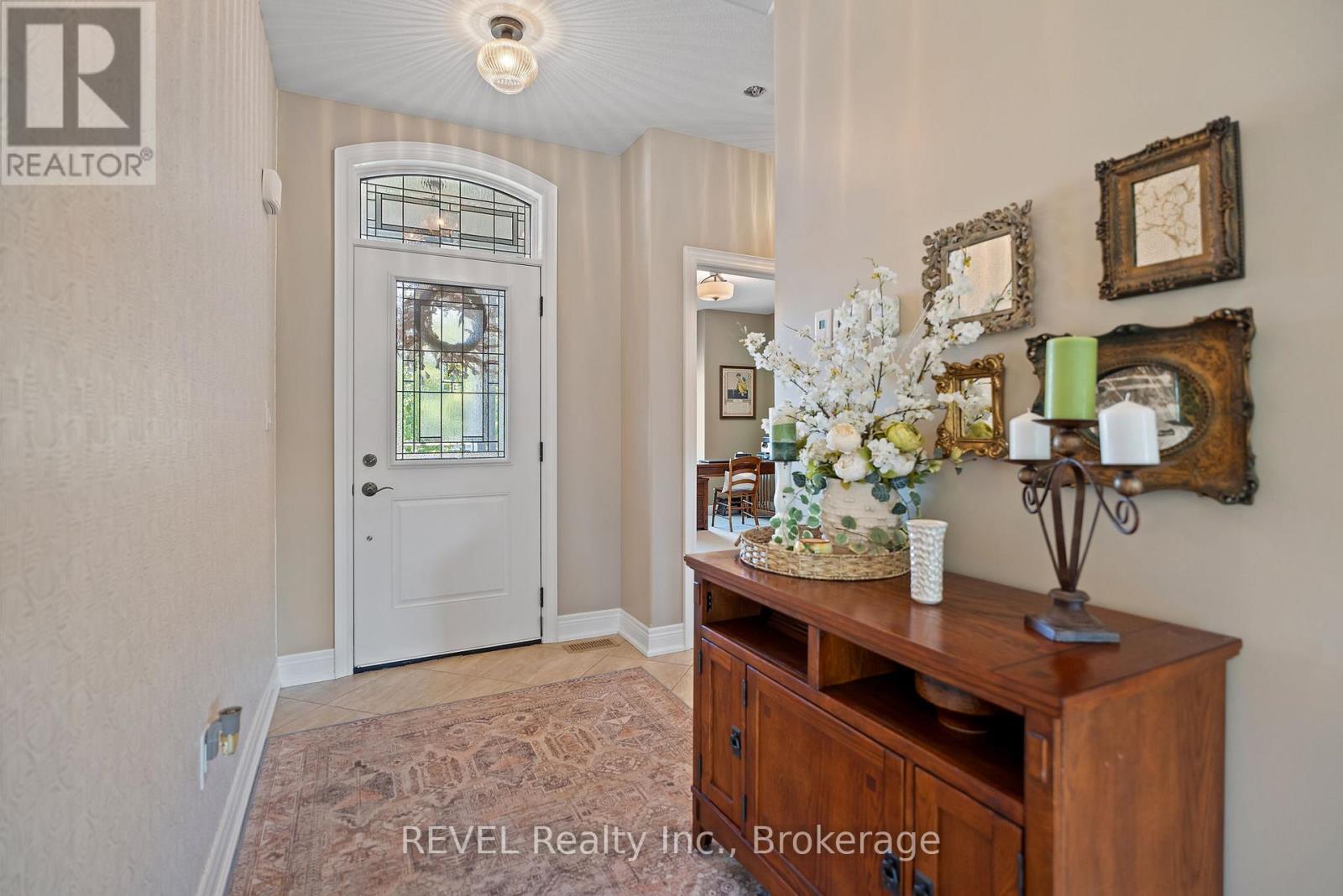 69 Butlers Drive, Fort Erie (Ridgeway), Ontario  L0S 1N0 - Photo 4 - X12712334