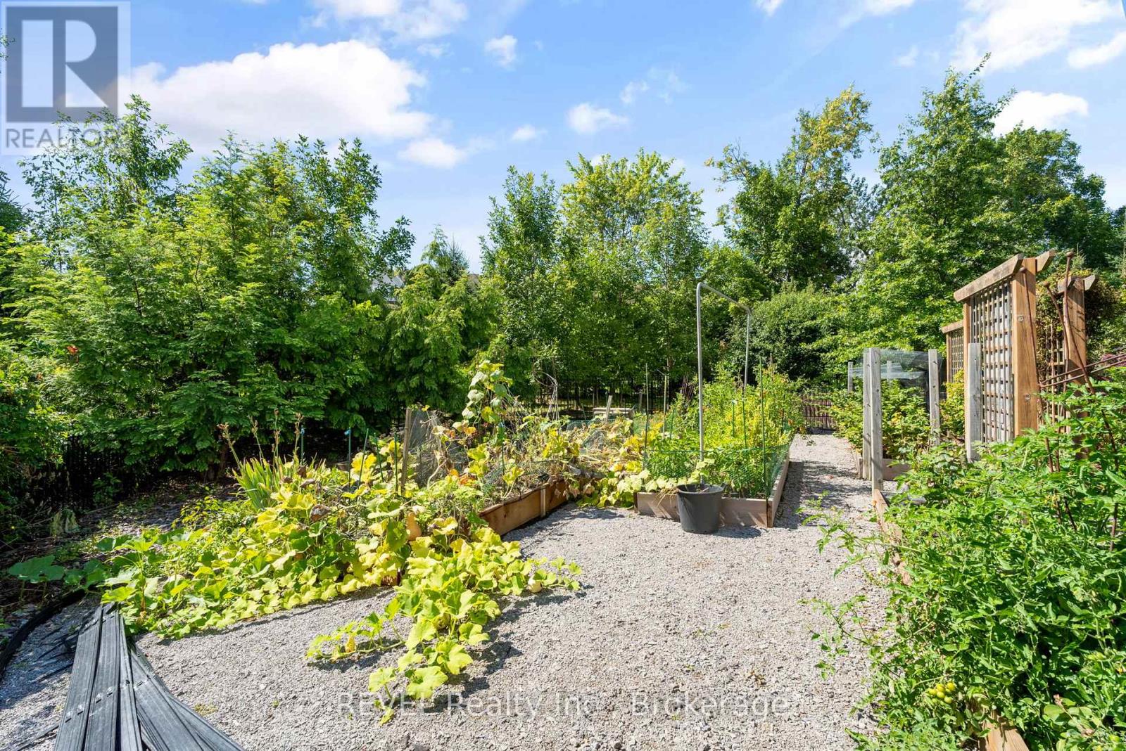 69 Butlers Drive, Fort Erie (Ridgeway), Ontario  L0S 1N0 - Photo 44 - X12712334